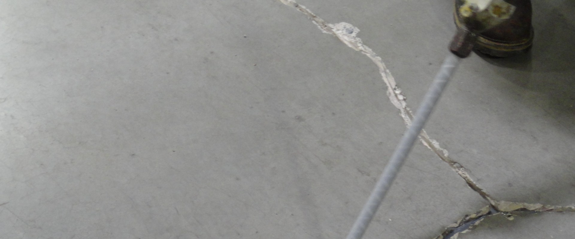 Are there any special techniques for reinforcing with repair glue grounded on certain materials?