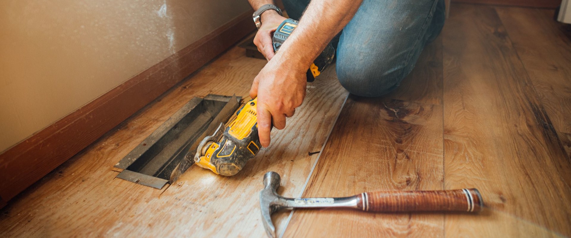 How to Repair Tools and Weapons in Grounded